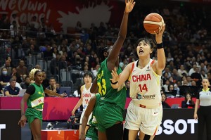 博万体育登录入口-又美又能打！李月汝归来轰21+11，中国女篮三大中锋闪耀无解